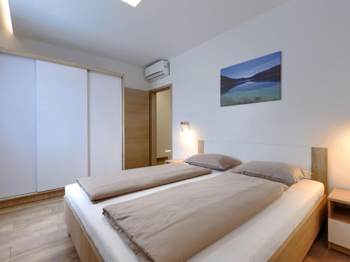 Holiday Home Villa Dora By Interhome Pula Extérieur photo