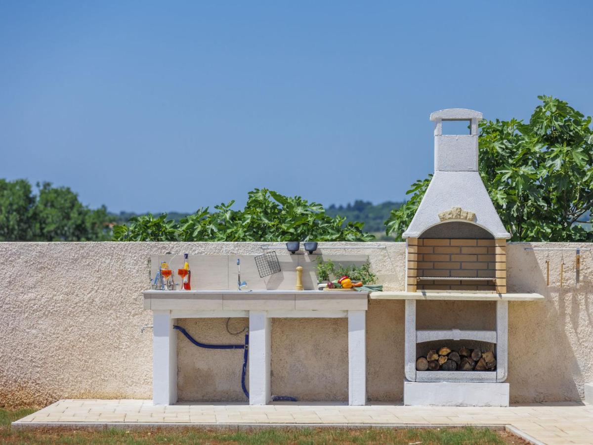 Holiday Home Villa Dora By Interhome Pula Extérieur photo